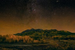 Yellow airglow over mountains