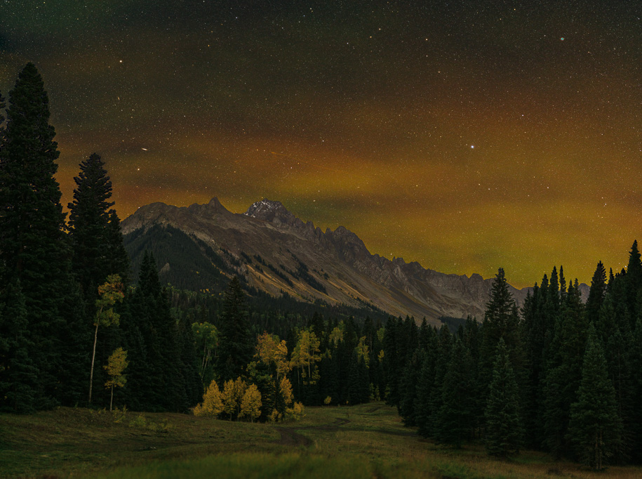 airglow over mountain