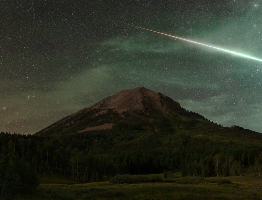 7/25/23: Fireball meteor captured near Crested Butte, CO